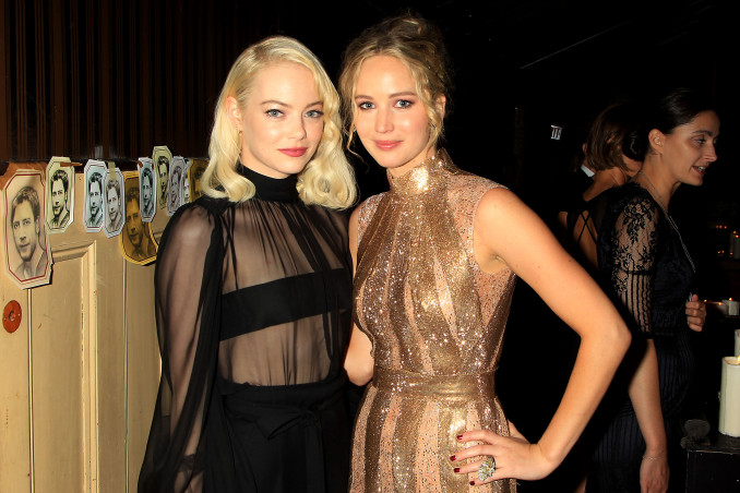 Emma Stone ir Jennifer Lawrence