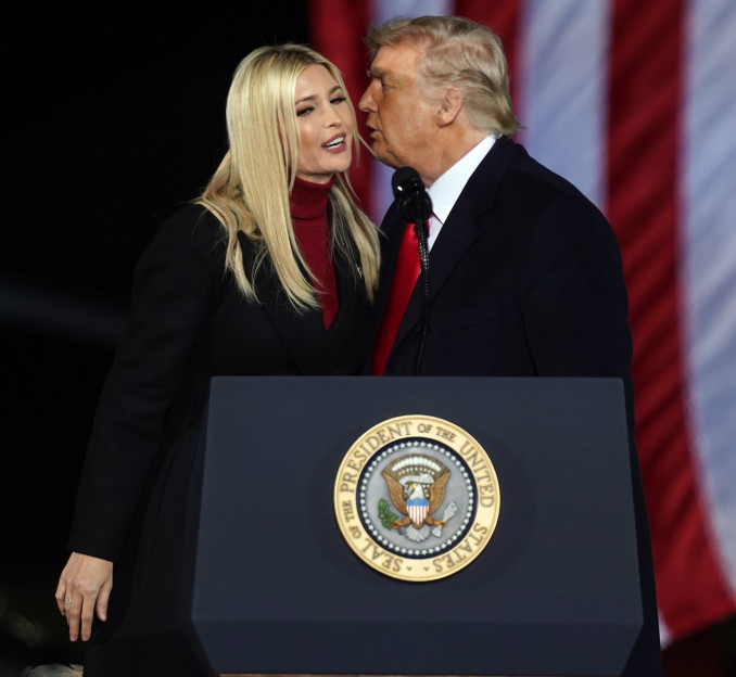 Kodėl Donald Trump dukra Ivanka Trump nustojo remti savo tėvo politinę karjerą?